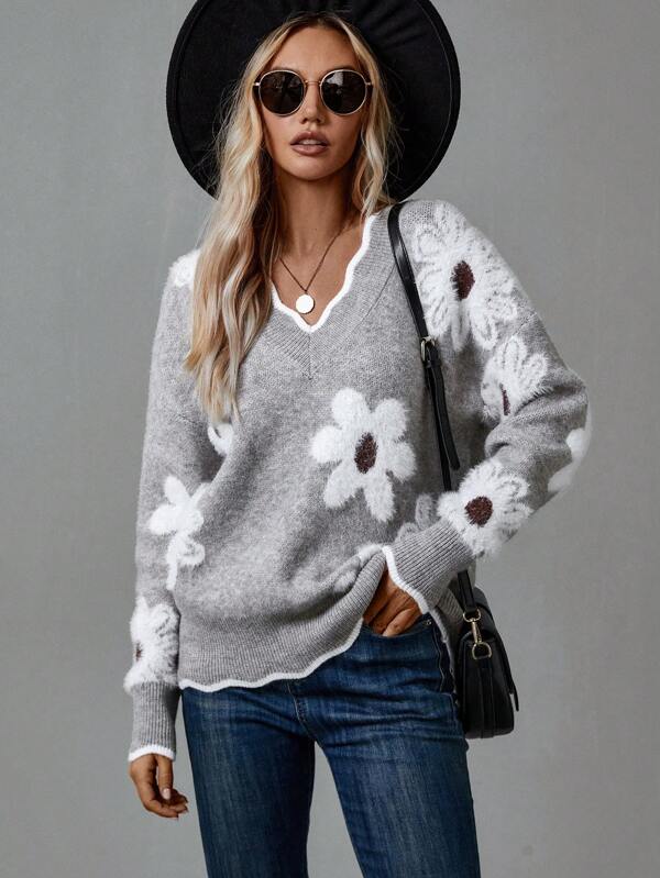 Women's wavy hem v-neck sweater