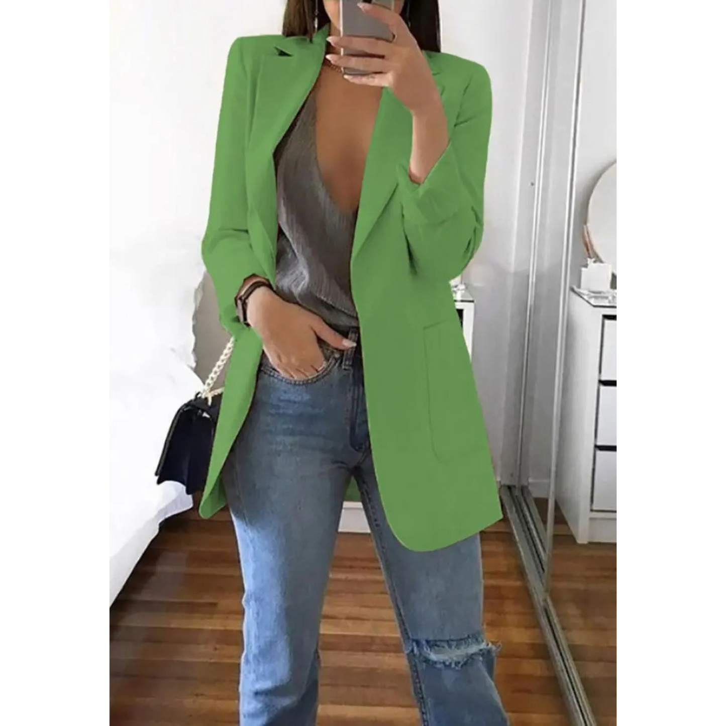 Women's notched blazer with lapel and pockets