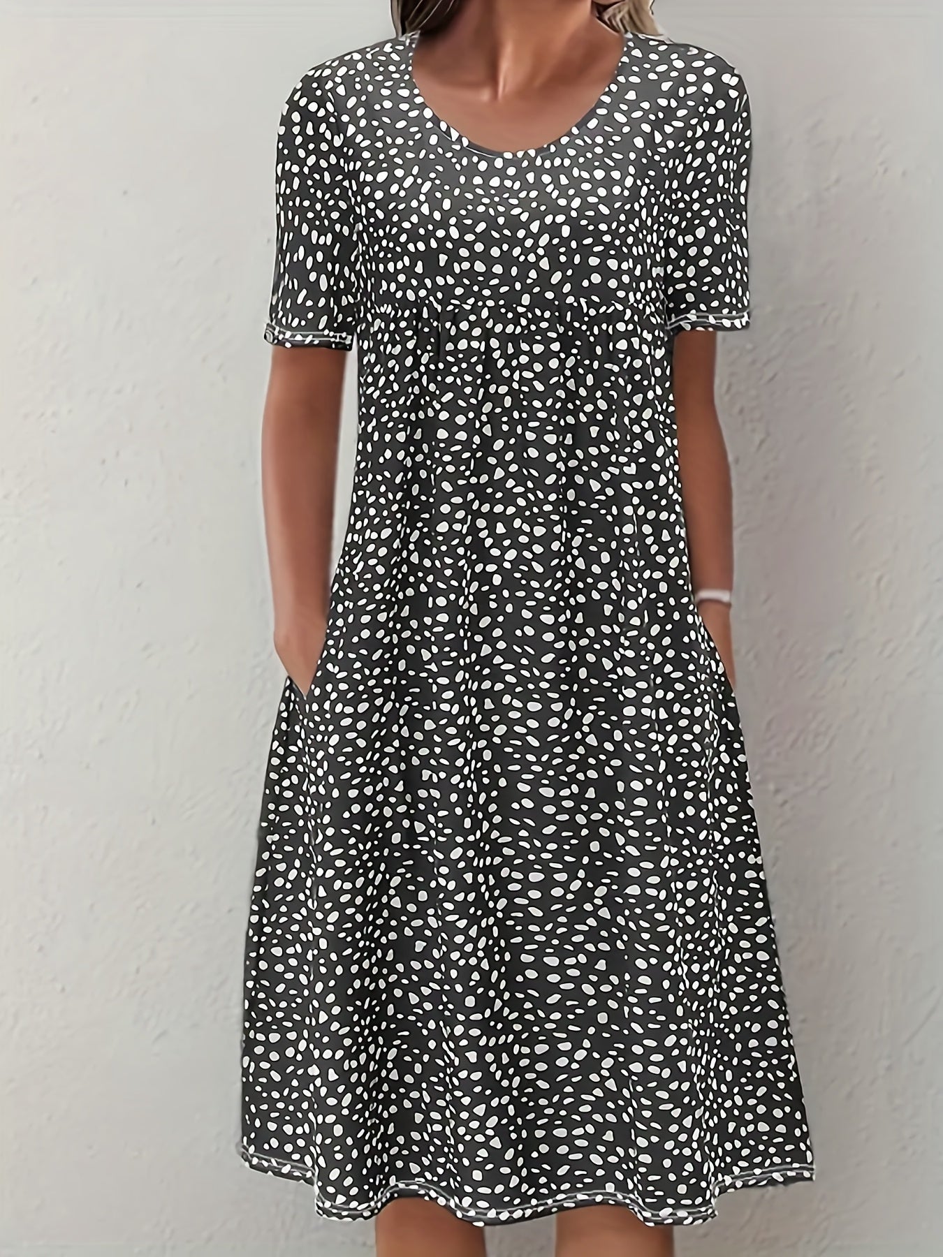 Women's Knee-Length Dress - Short Sleeve - Relaxed A-Line Fit - Lightweight Casual Wear