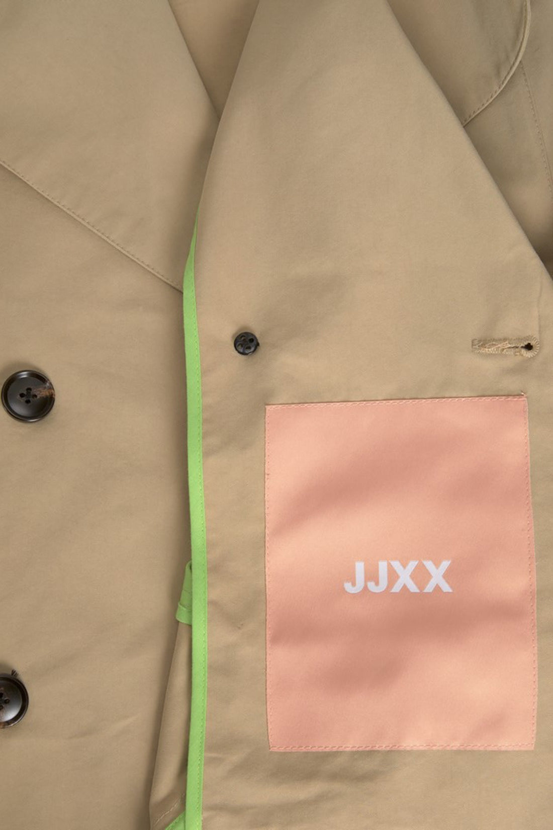 Women's coat in beige with belt