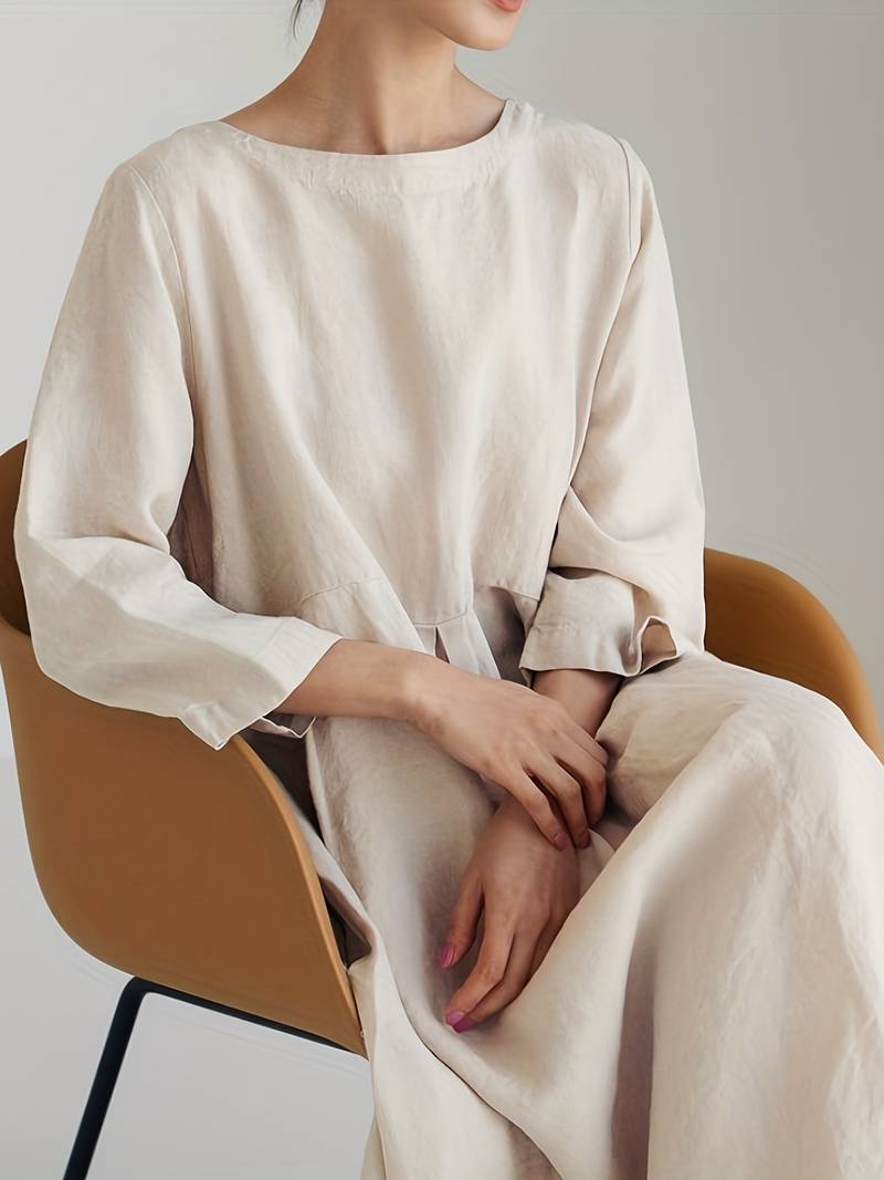 Women's Maxi Dress - Loose Fit - Pleated Skirt - Three-Quarter Sleeves - Flowy Elegant Style