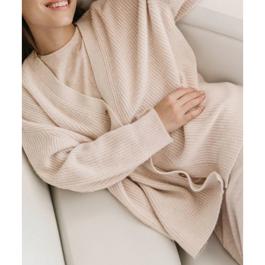 Women’s Long Knit Cardigan – Relaxed Fit – Wool Blend – V-Neck – Ribbed – Button Front