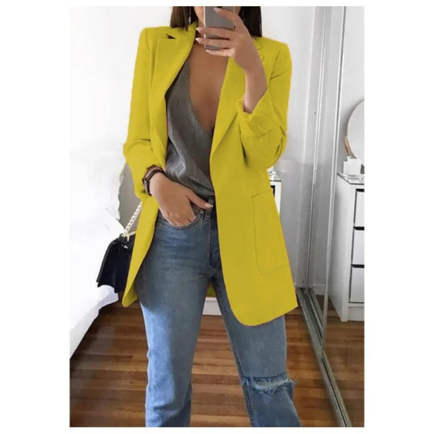 Women's notched blazer with lapel and pockets