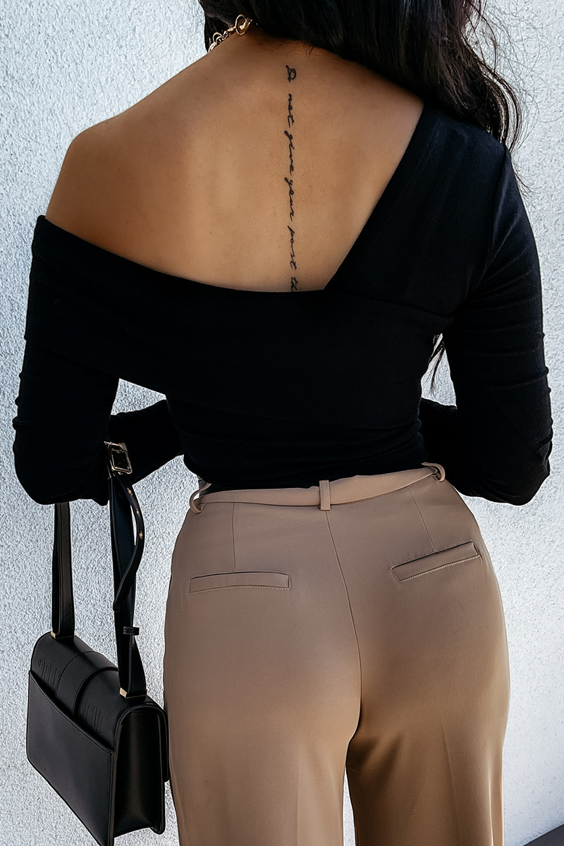 Stretch Fabric Off-Shoulder Asymmetrical Top