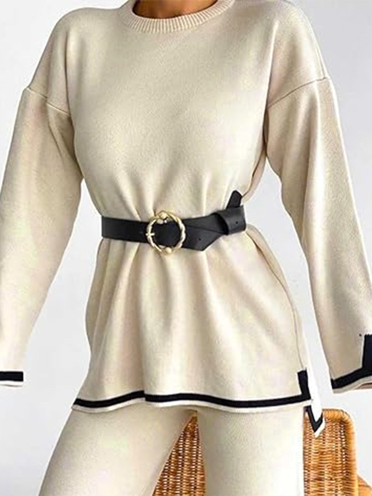 Women's elegant 2-piece lounge set made of stretch knit