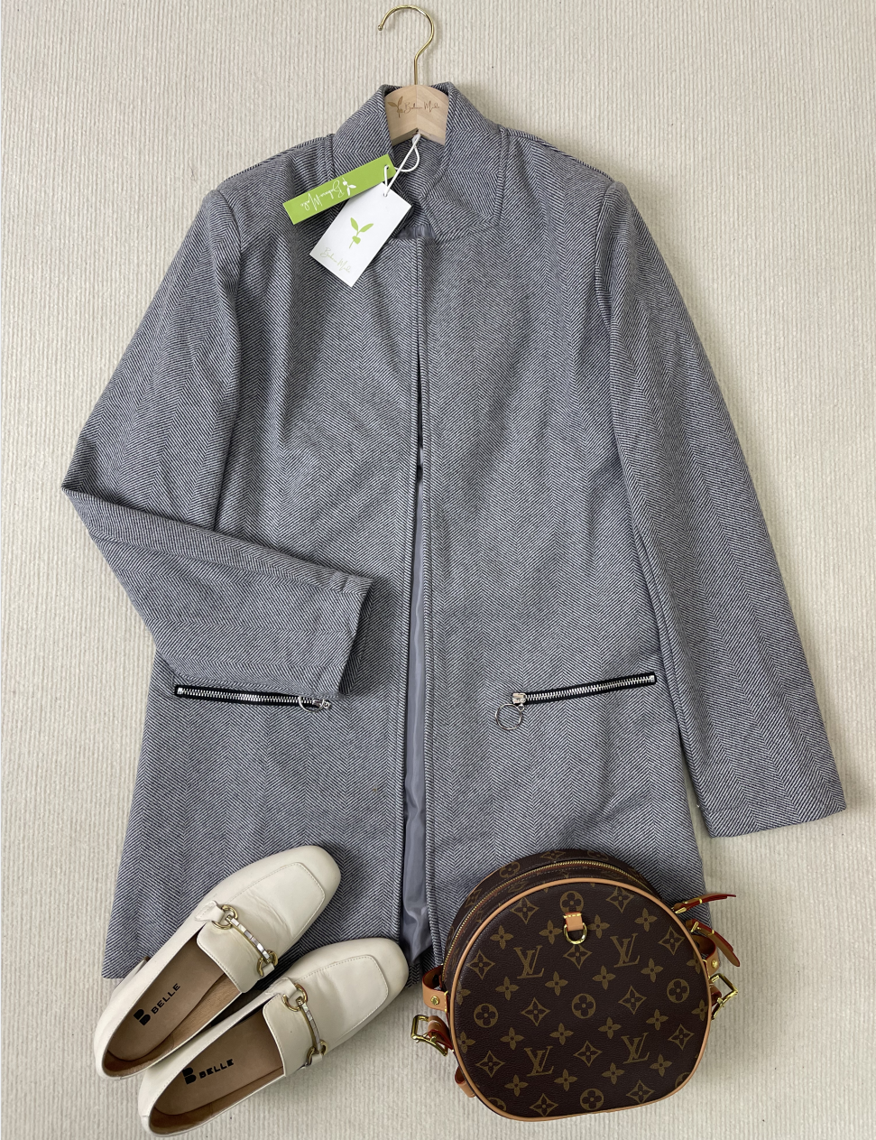 Women's stylish gray long sleeve blazer