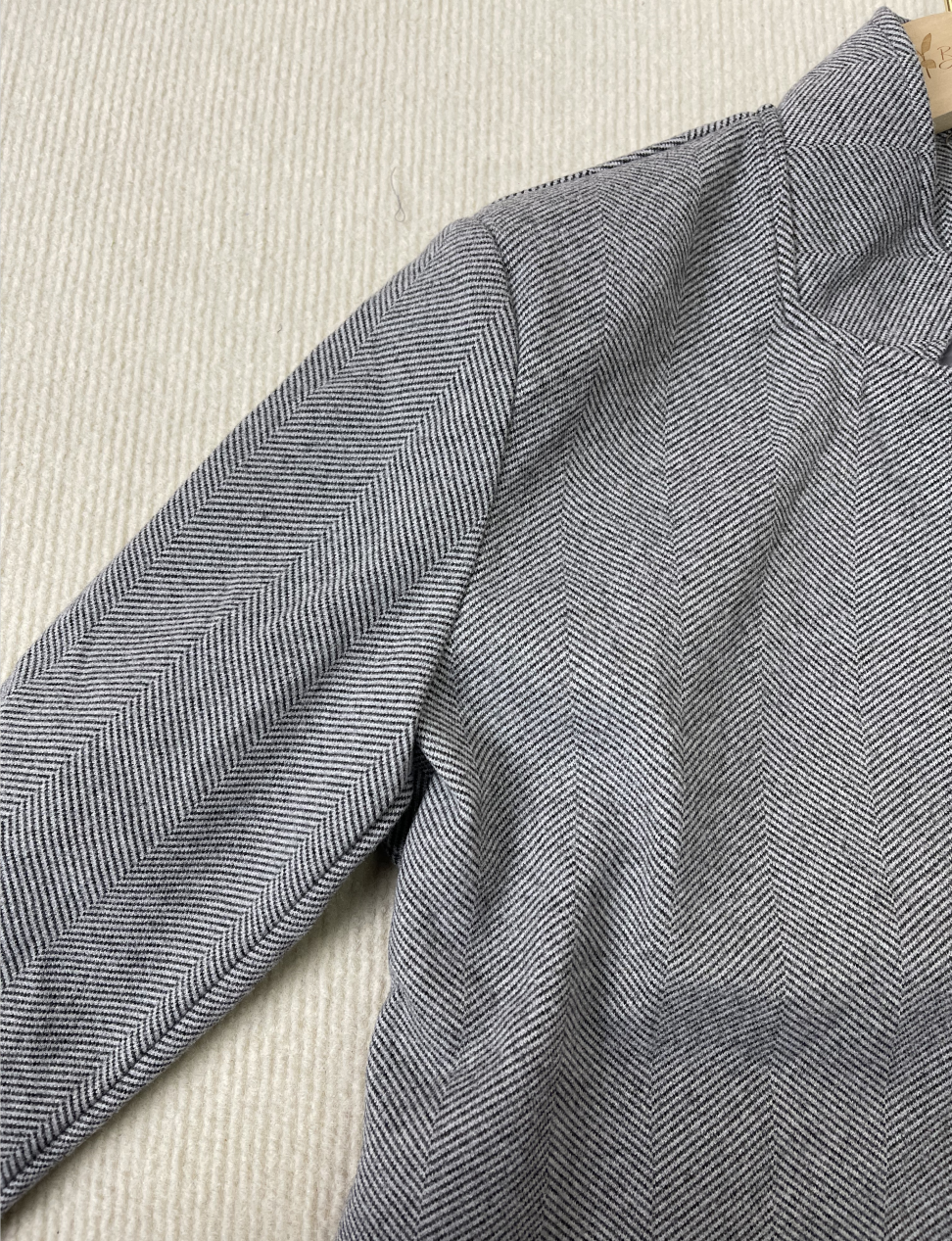 Women's stylish gray long sleeve blazer