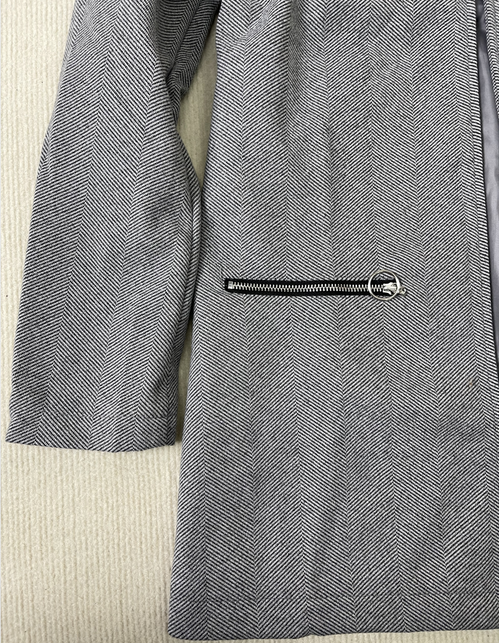 Women's stylish gray long sleeve blazer