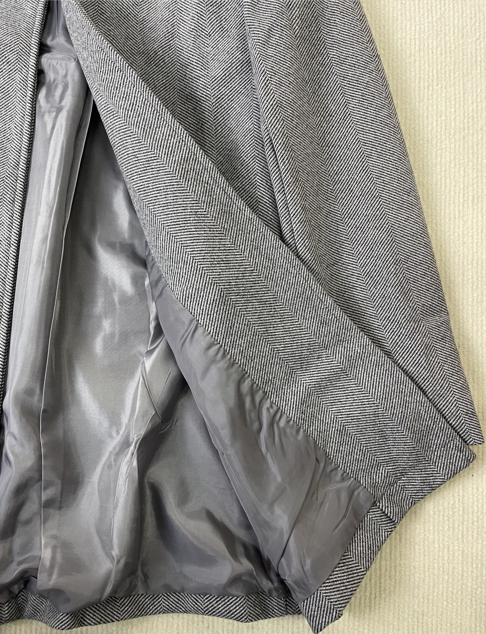 Women's stylish gray long sleeve blazer
