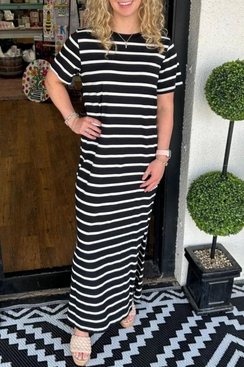 Women's Maxi Dress - Striped Pattern - Round Neck - Short Sleeve Casual Wear