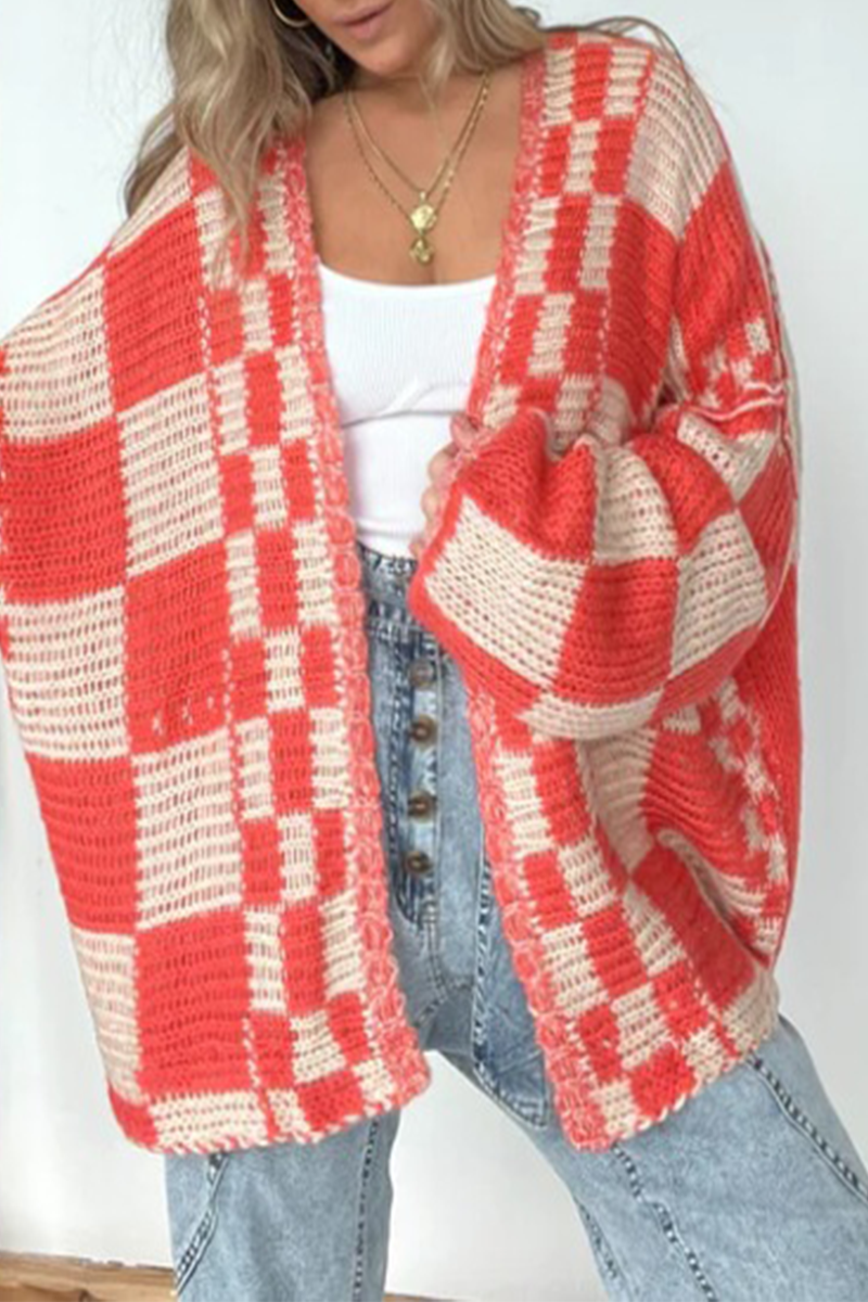 Women's Oversized Knitted Cardigan - Chunky Knit - Loose Fit - Checkerboard Pattern