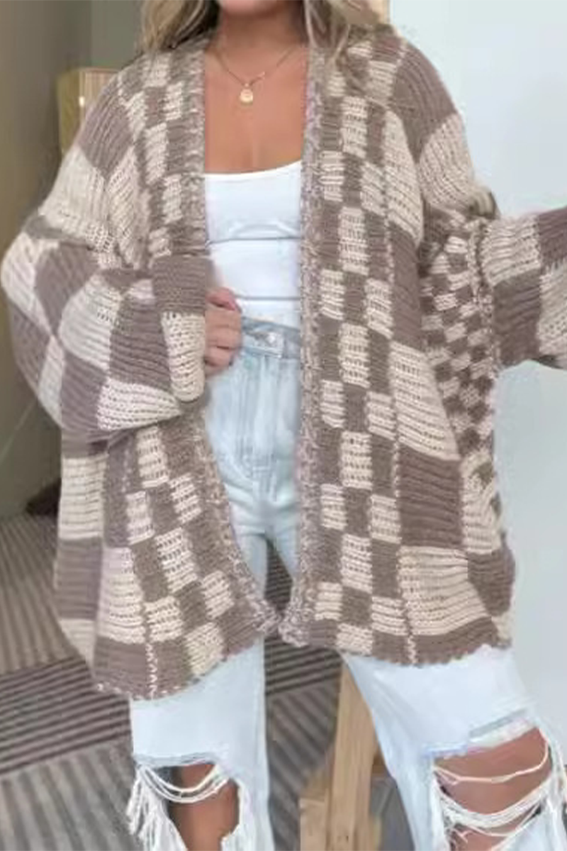 Women's Oversized Knitted Cardigan - Chunky Knit - Loose Fit - Checkerboard Pattern