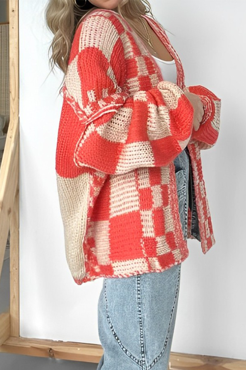 Women's Oversized Knitted Cardigan - Chunky Knit - Loose Fit - Checkerboard Pattern