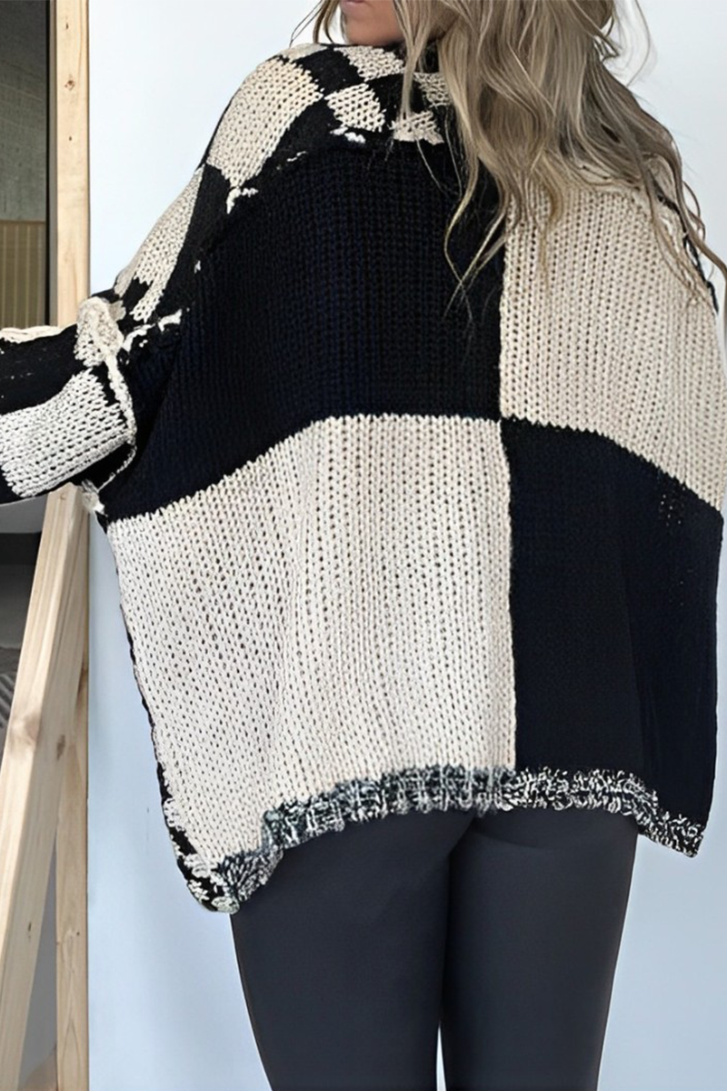 Women's Oversized Knitted Cardigan - Chunky Knit - Loose Fit - Checkerboard Pattern