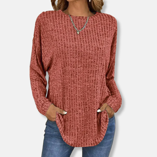Women’s Pullover Top – Relaxed Fit – Knit Ribbed Texture – Crew Neck Curved Hem