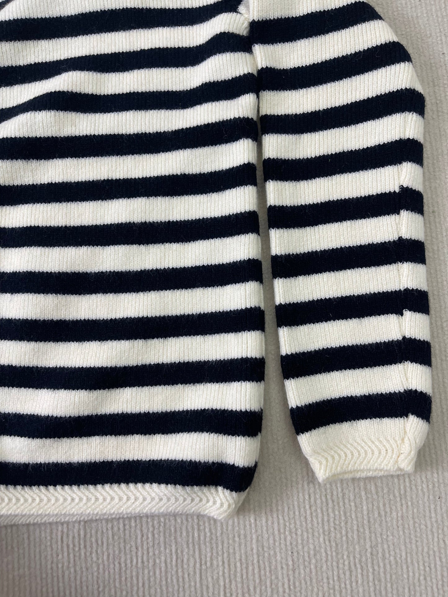 Striped two-piece long-sleeved pullover sweater for women