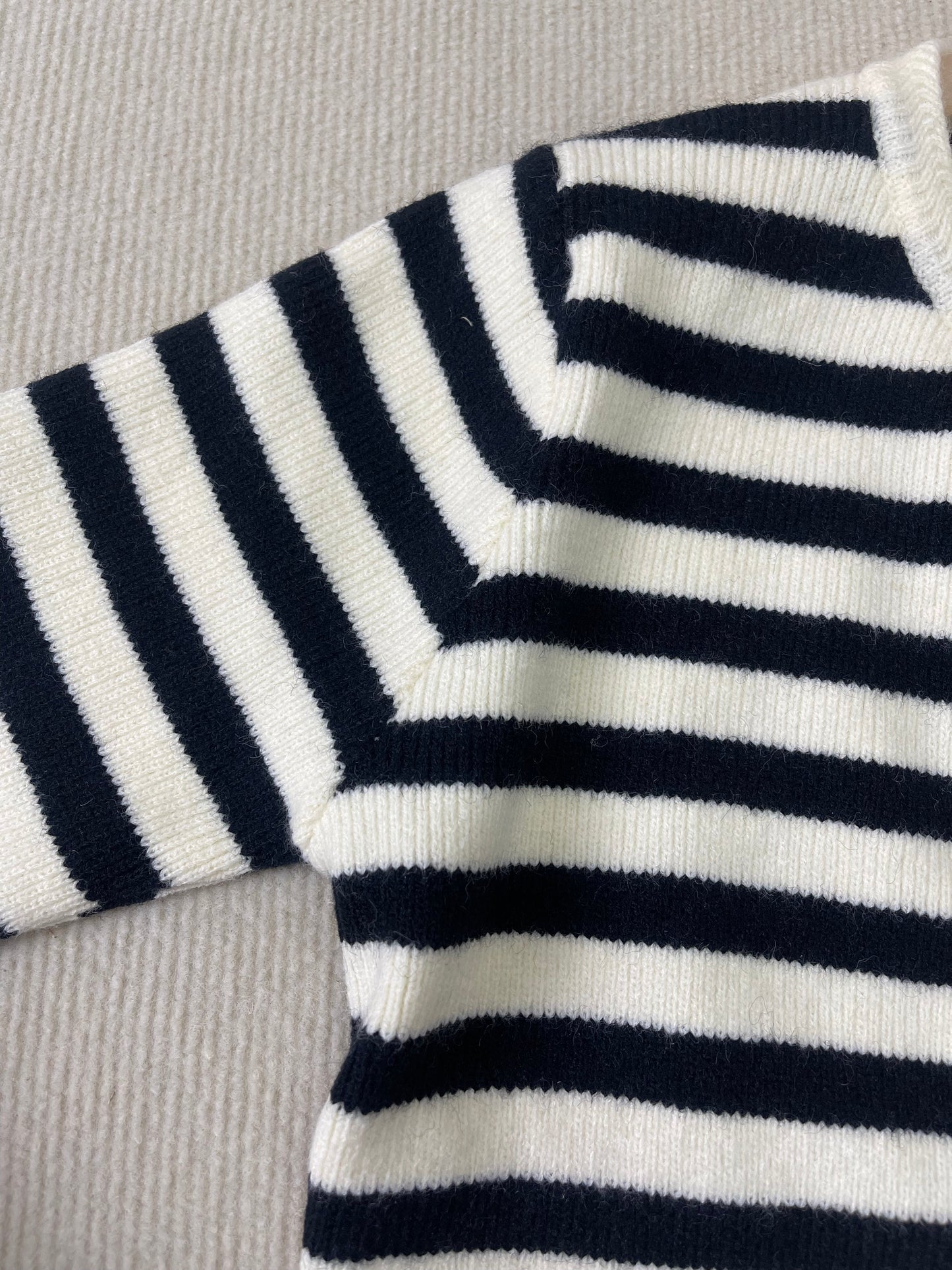 Striped two-piece long-sleeved pullover sweater for women