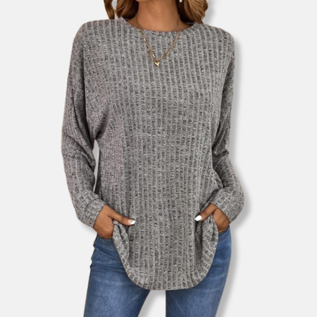 Women’s Pullover Top – Relaxed Fit – Knit Ribbed Texture – Crew Neck Curved Hem