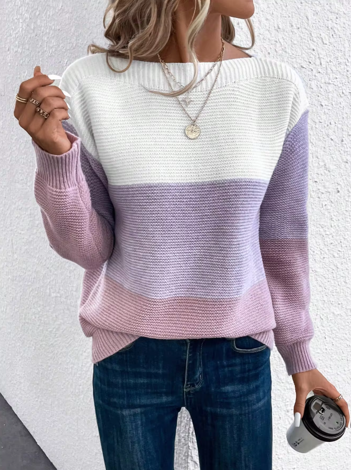 Women's knitted sweater with contrast color