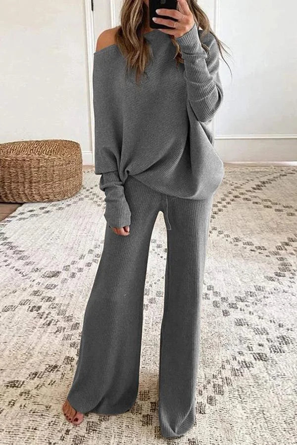 Women's round neck long sleeve top and pants set