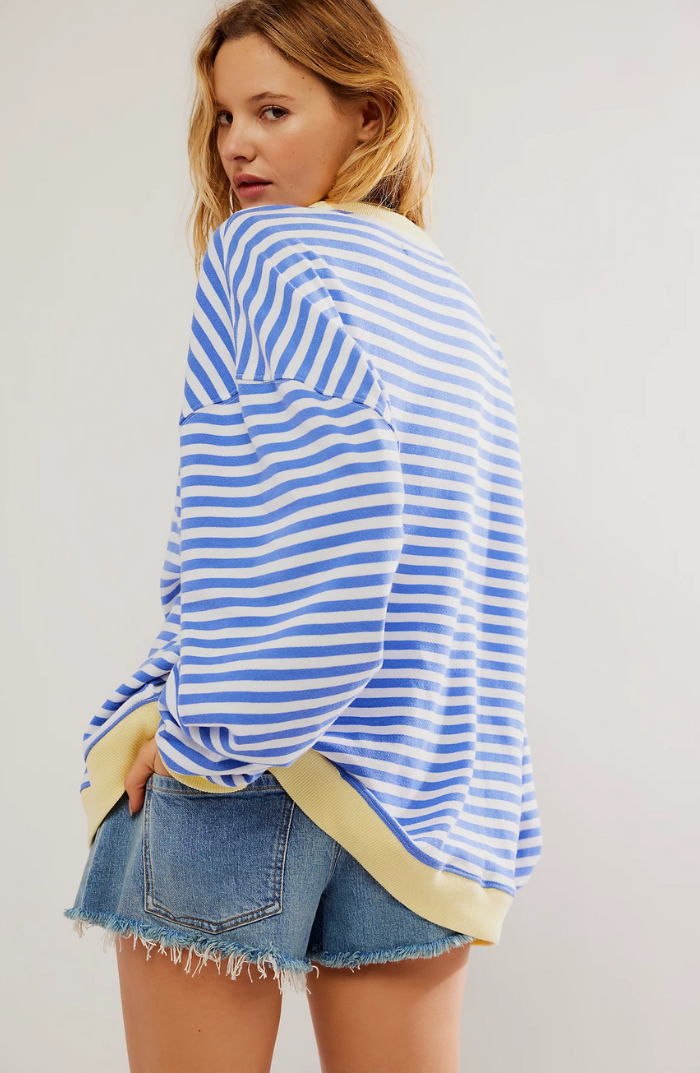 Women’s Pullover Sweatshirt - Relaxed Fit - Crew Neck - Ribbed Trim - Casual Wear