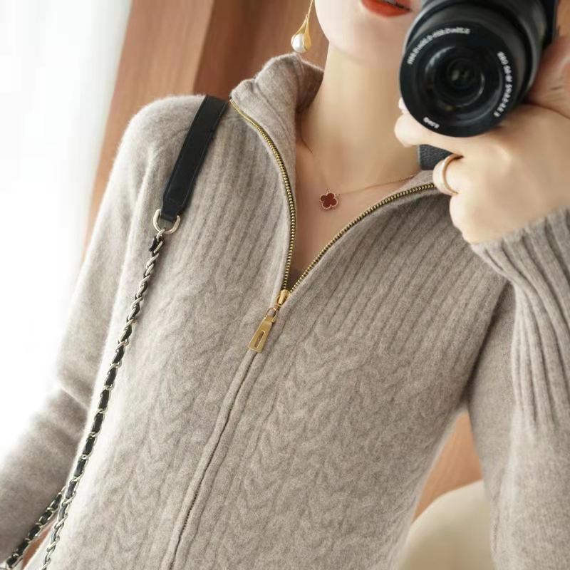 Women's knitted zipper cardigan sweater for autumn winter