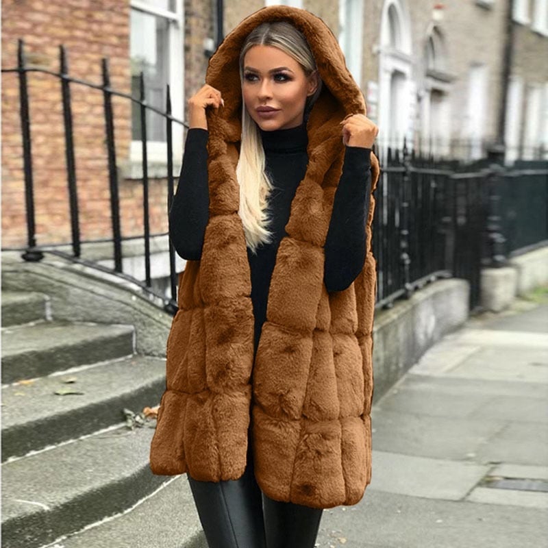 Women’s Hooded Vest – Oversized Fit – Quilted Teddy Fabric – Mid-Thigh Length Casual Layer