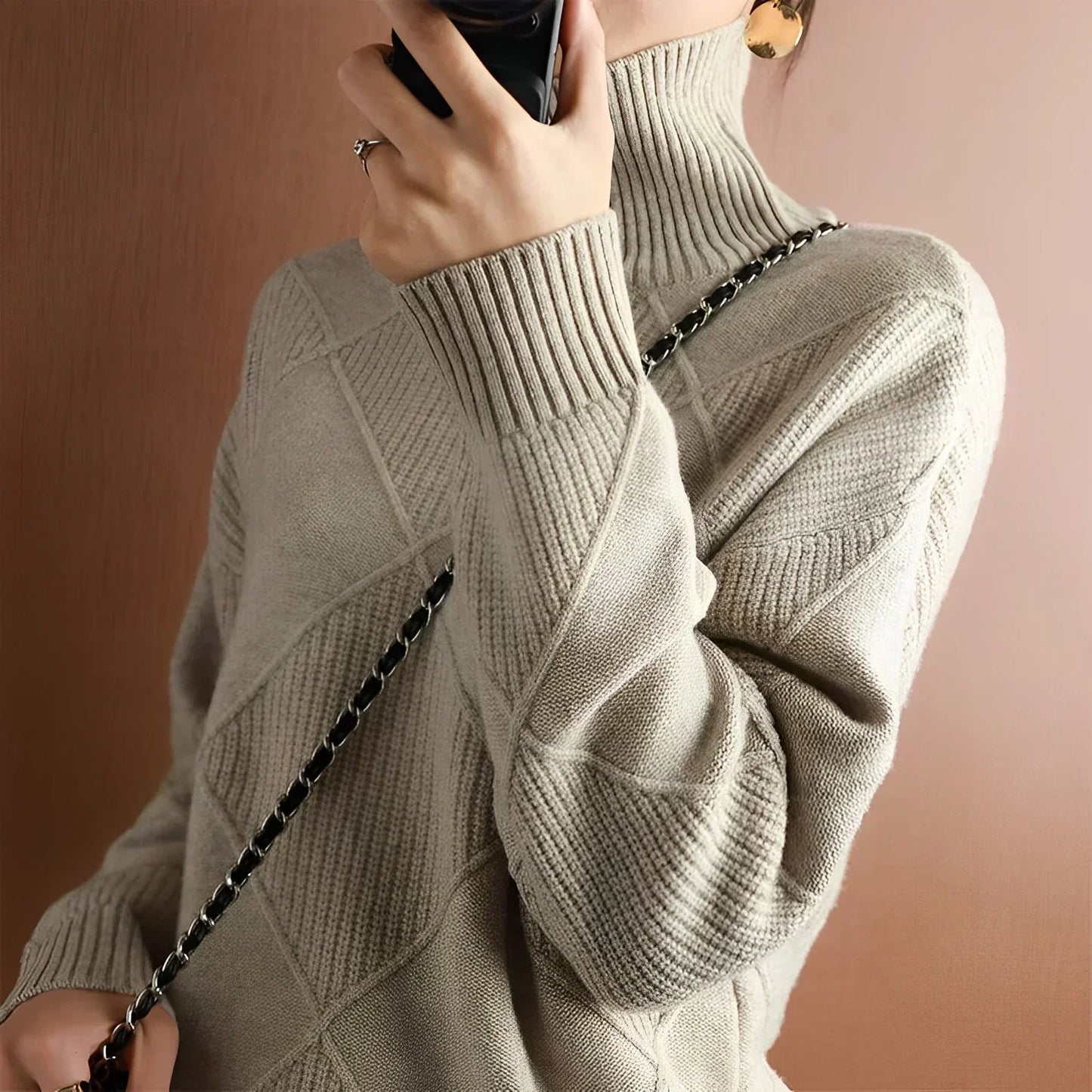 Women's trendy high diamond lattice textured solid color pullover