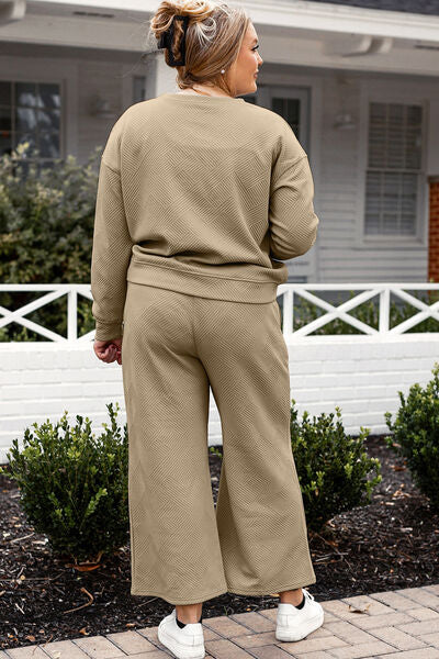 Women's textured long sleeve top and drawstring pants set