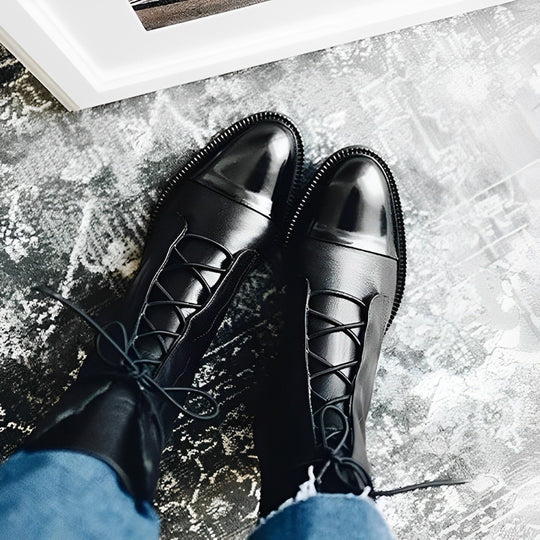Women's classic versatile boots