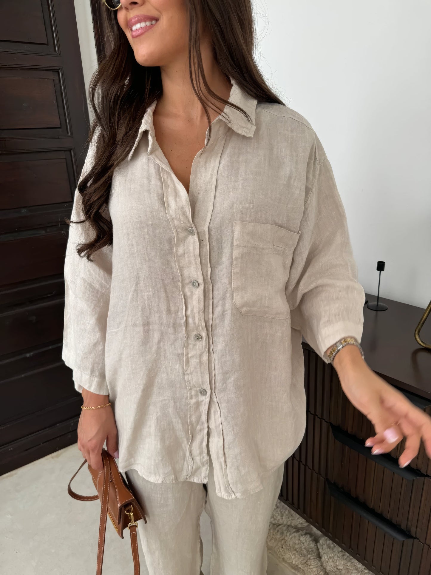 Women's Button-Up Shirt - Lightweight fabric - Relaxed Fit - Long Sleeve Casual Wear