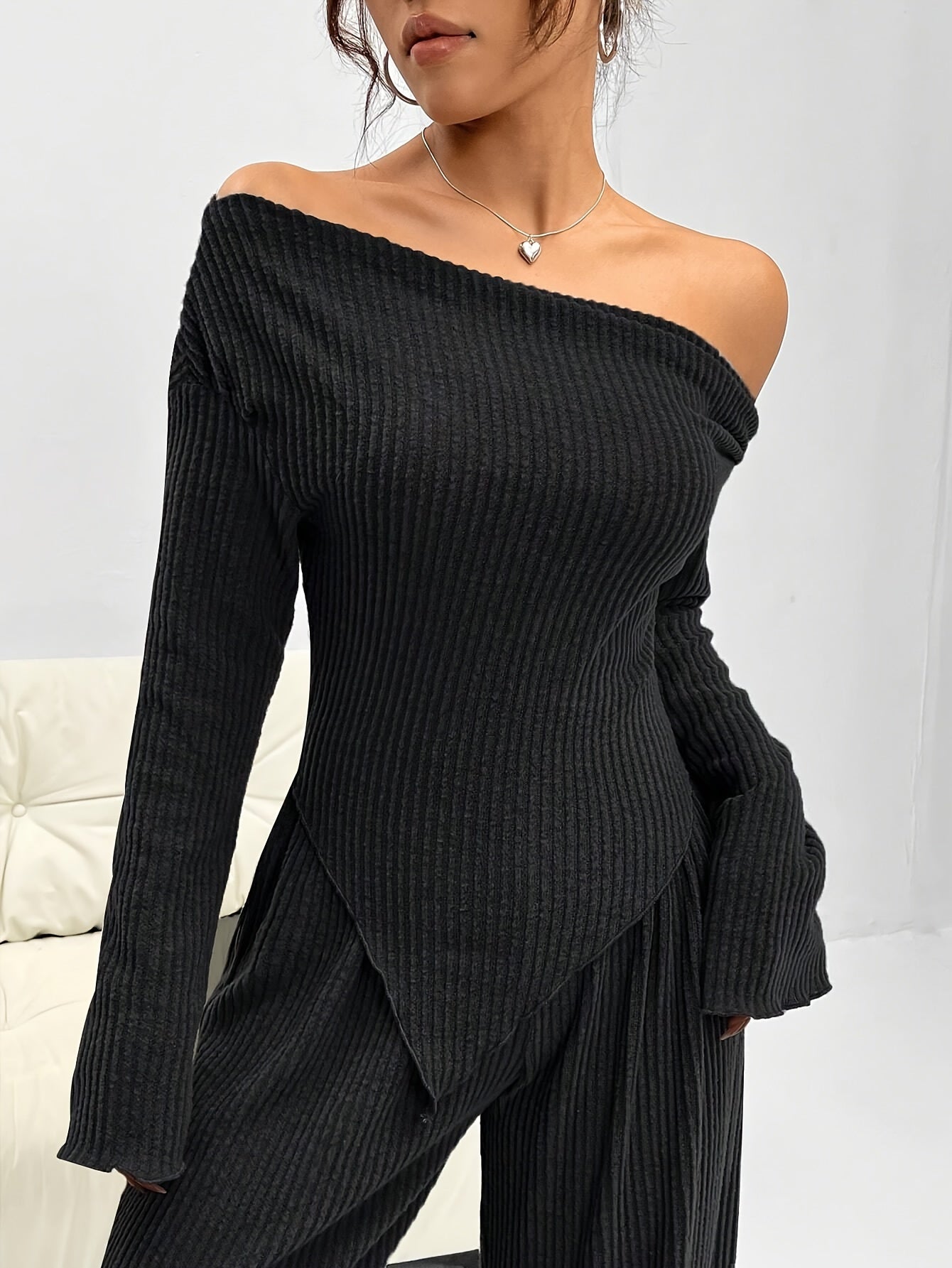 Two-piece off-shoulder ribbed top and wide-leg pants set for women