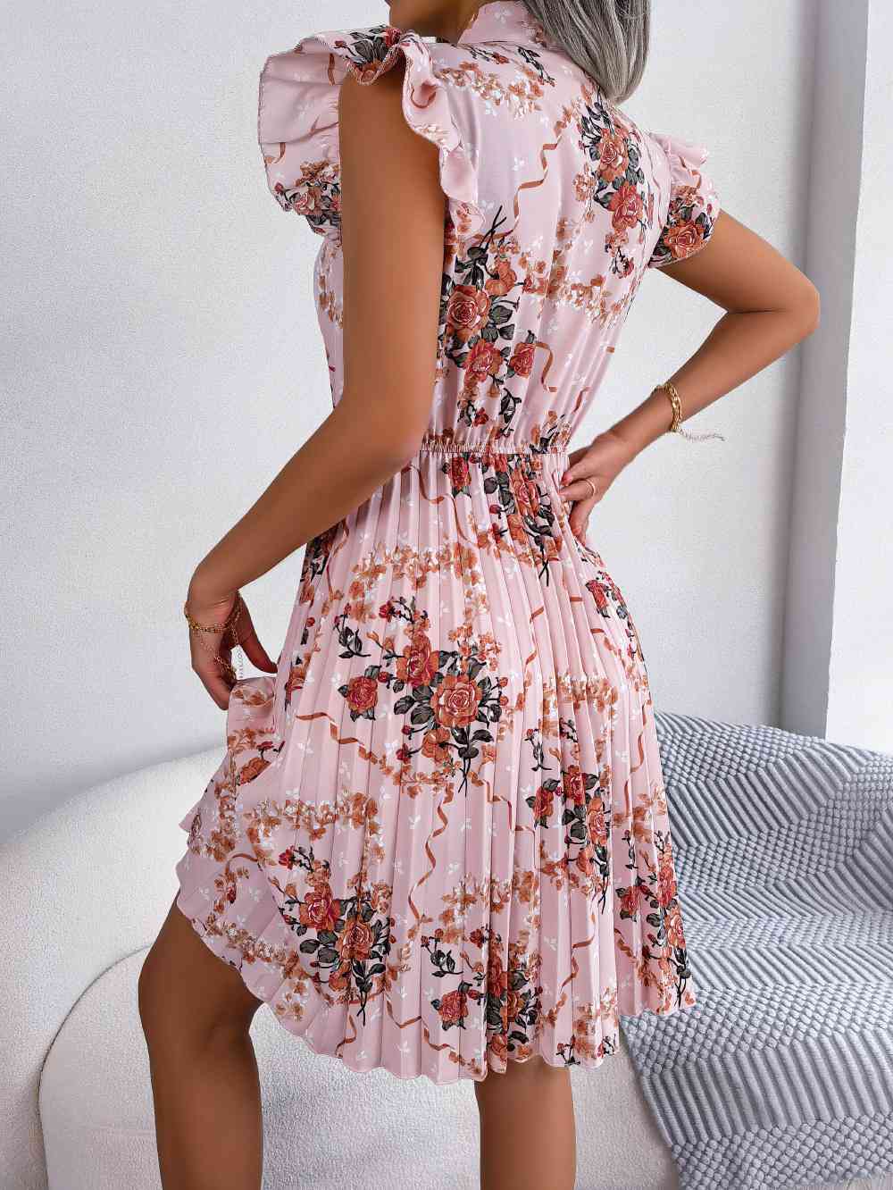 Women's Midi Dress - Fit-and-Flare - Tie Neck - Flutter Sleeve - Pleated Floral Print