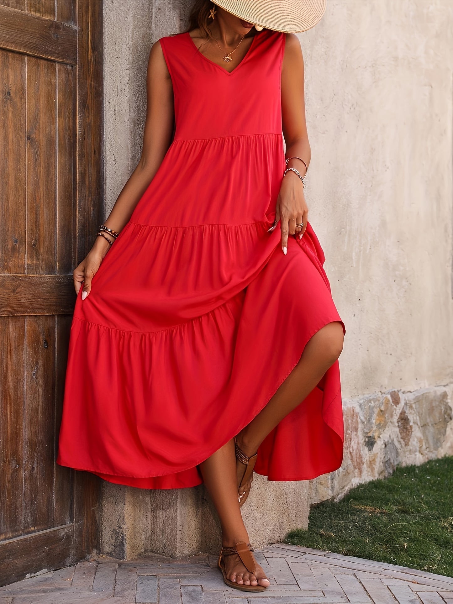 Sleeveless tiered A-line maxi dress with v-neck and casual fit for women