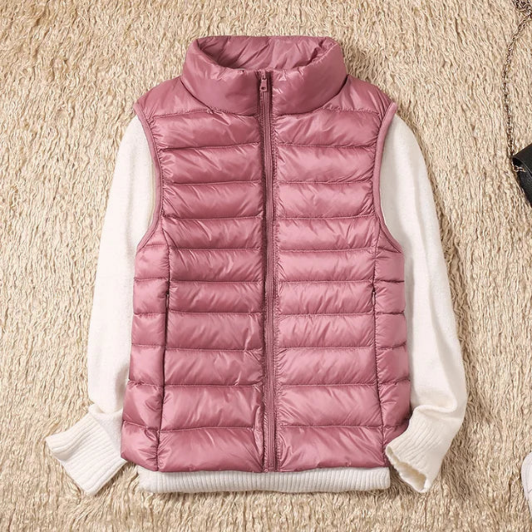 Women's classic sleeveless vest with zipper closure