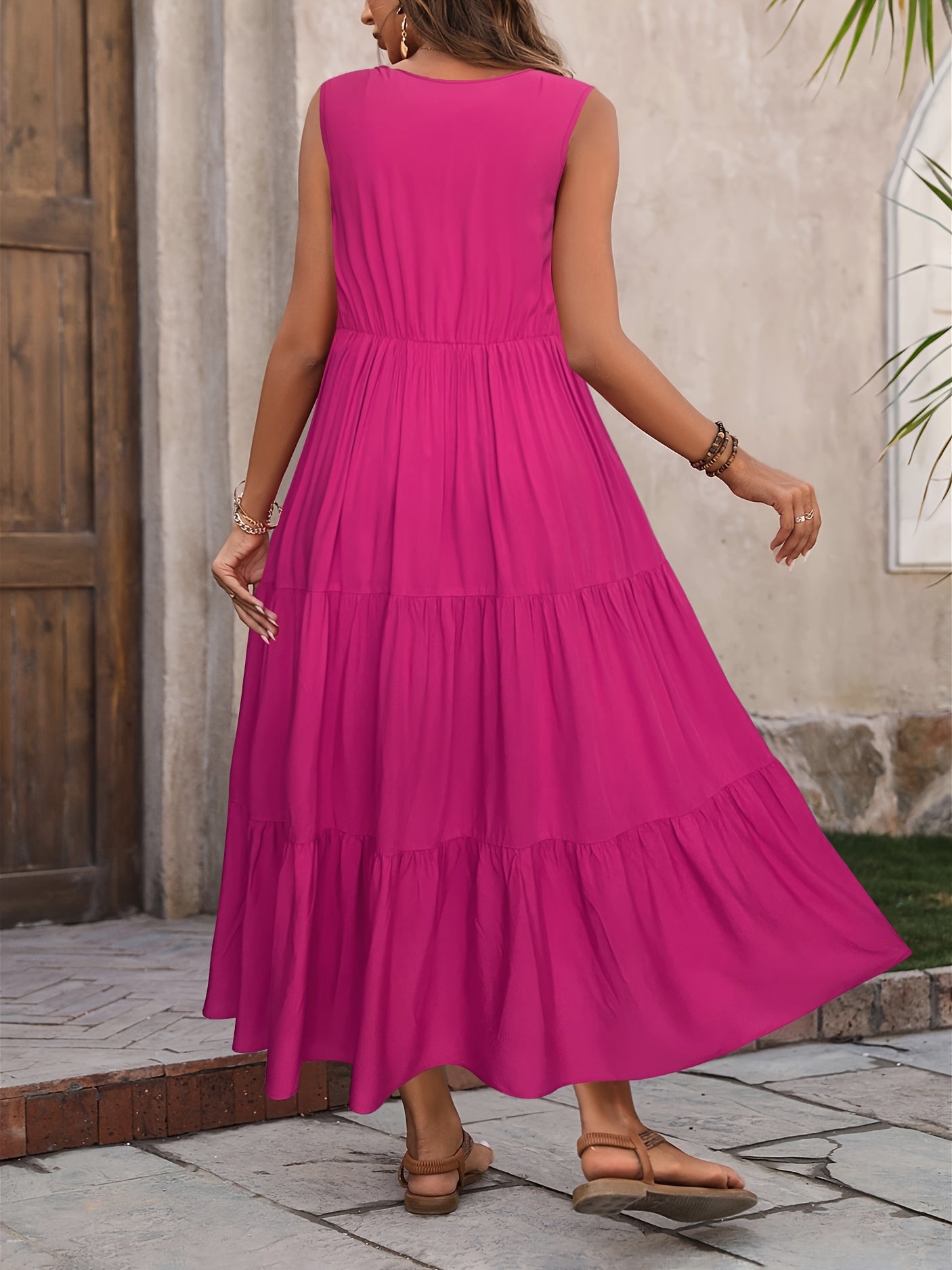 Sleeveless tiered A-line maxi dress with v-neck and casual fit for women