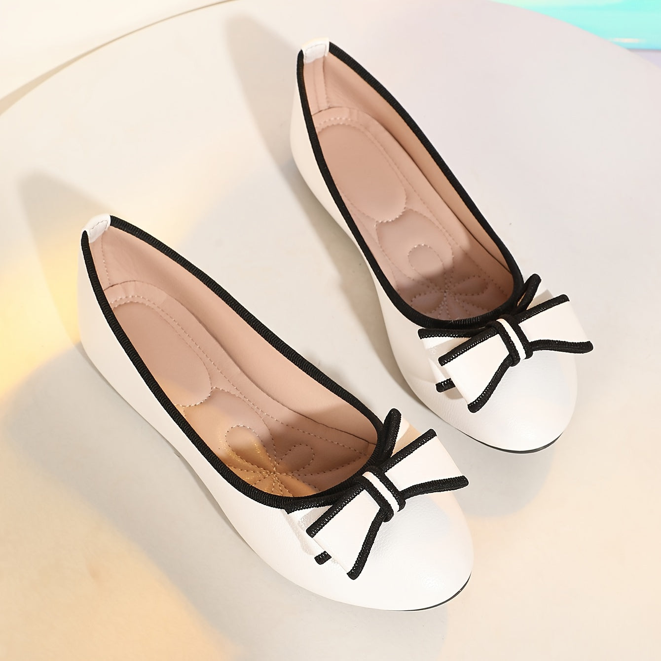 Elegant Bowknot Round-Toe Ballet Flats