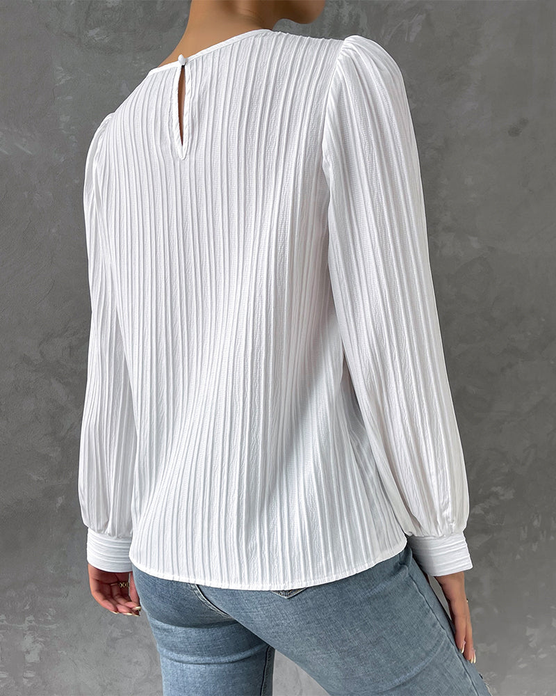 Women's Blouse - Pleated Texture - Balloon Sleeve - Crew Neck Elegant Fit