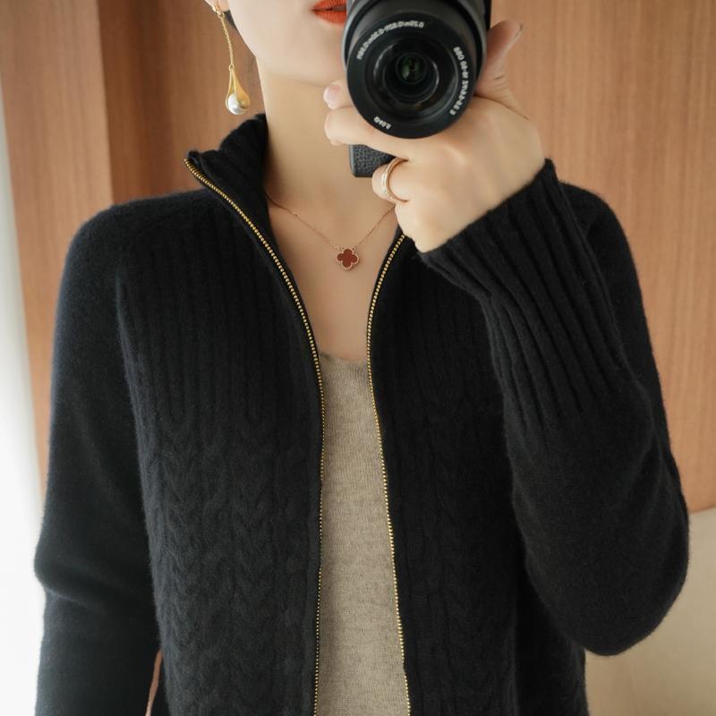 Women's knitted zipper cardigan sweater for autumn winter