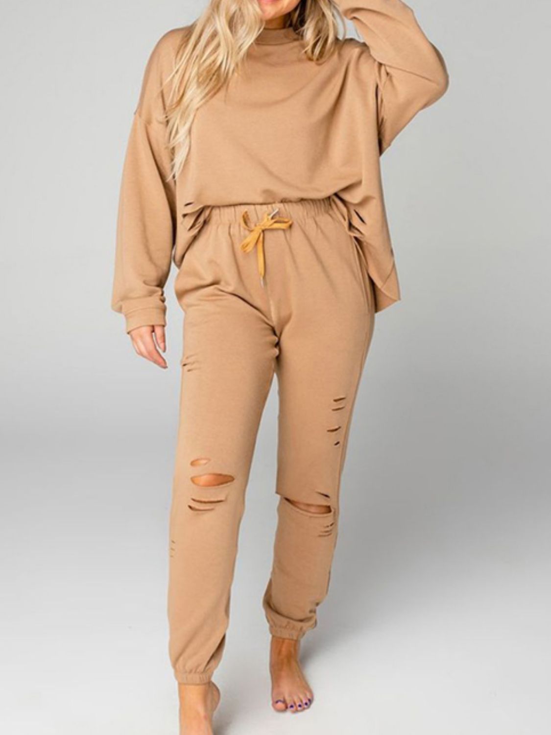 Women’s Loungewear Set - Relaxed Fit Sweatshirt & Distressed Jogger Pants - Casual Comfort