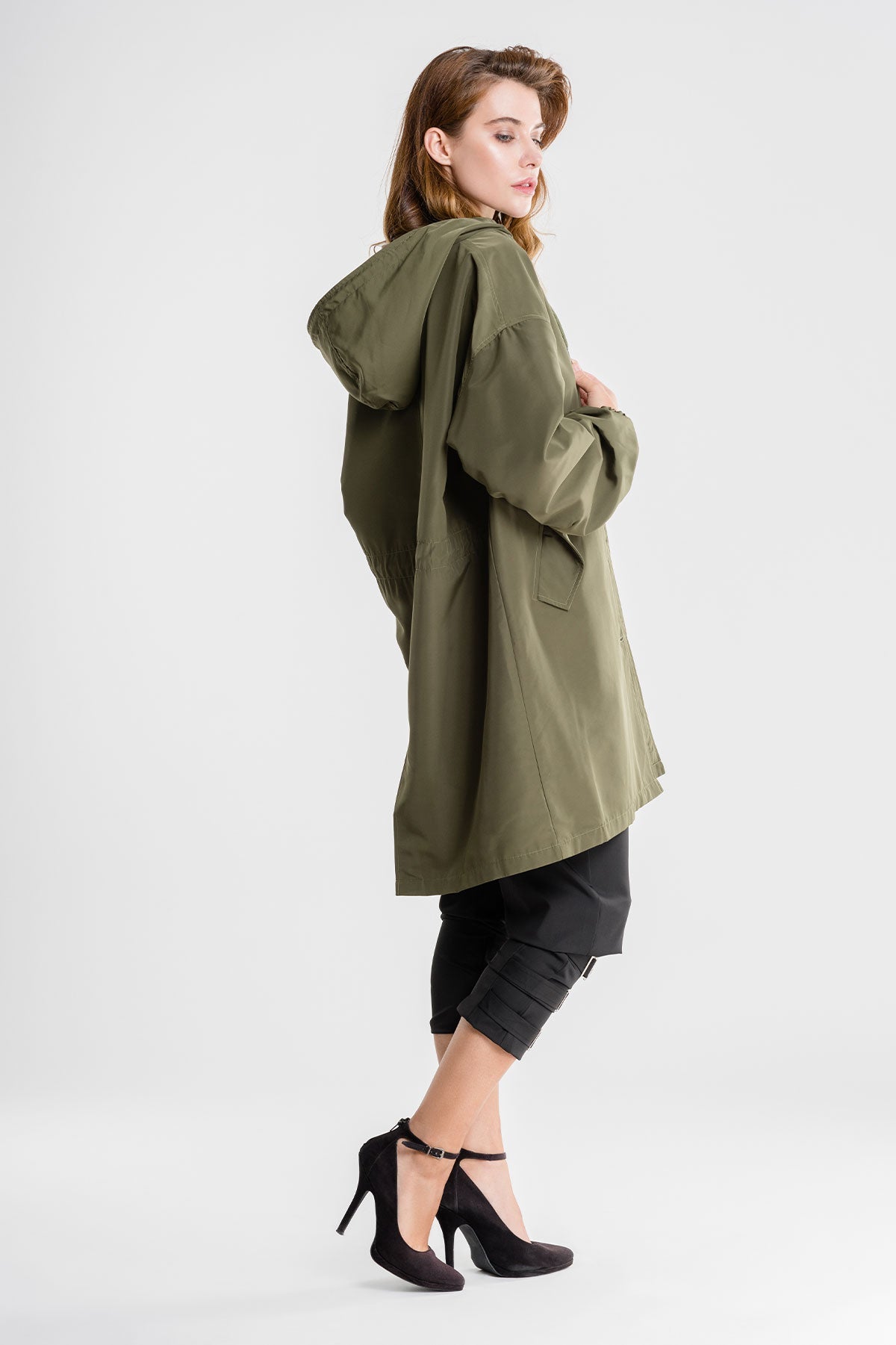 Women's plus size mid-length windbreaker jacket