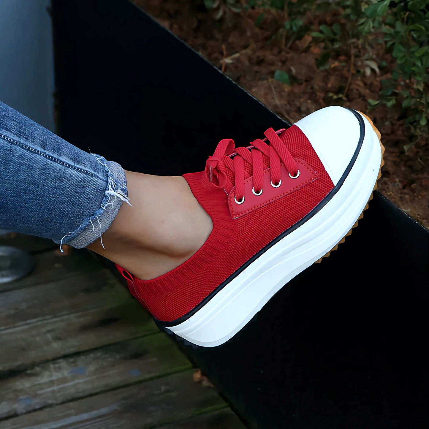 Women’s Sneakers – Soft Knit Upper – Platform Sole – Lace-Up Breathable Fit