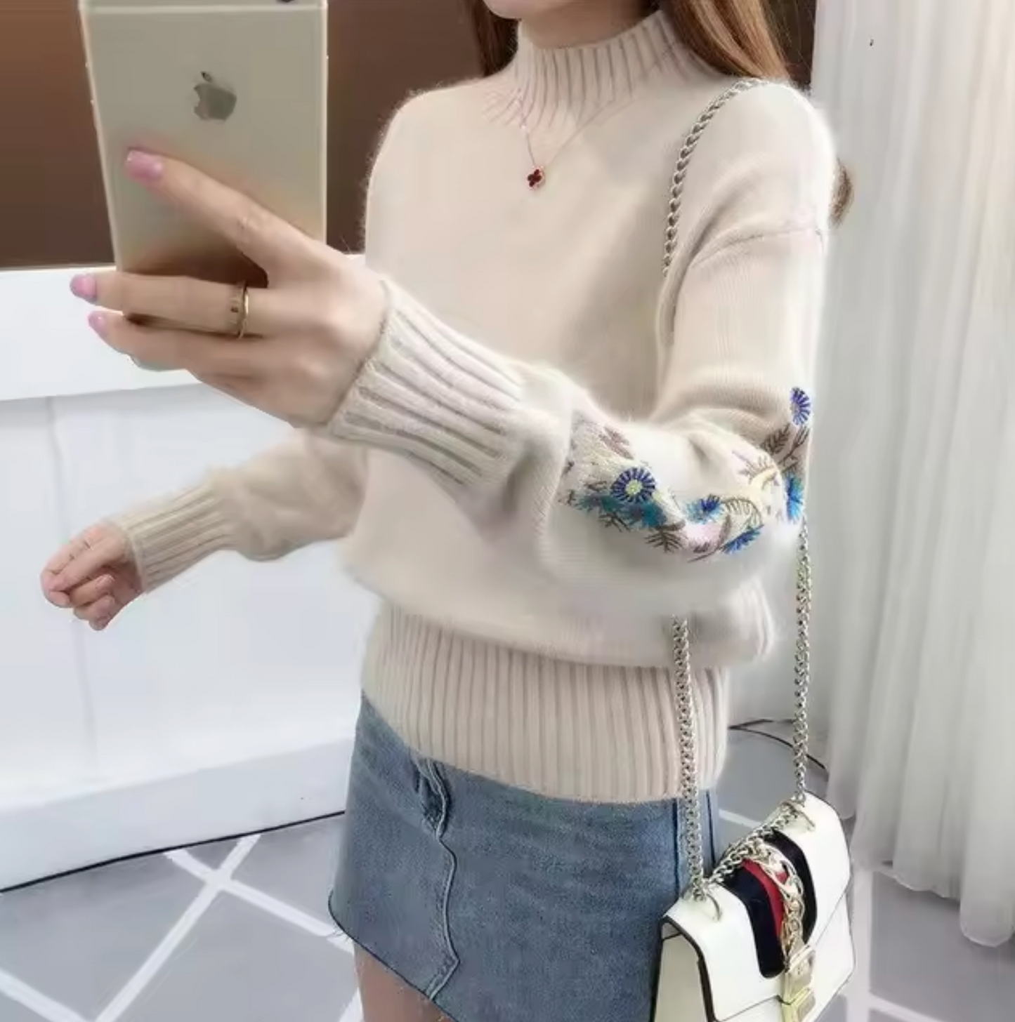 Women's floral embroidered knitted sweater