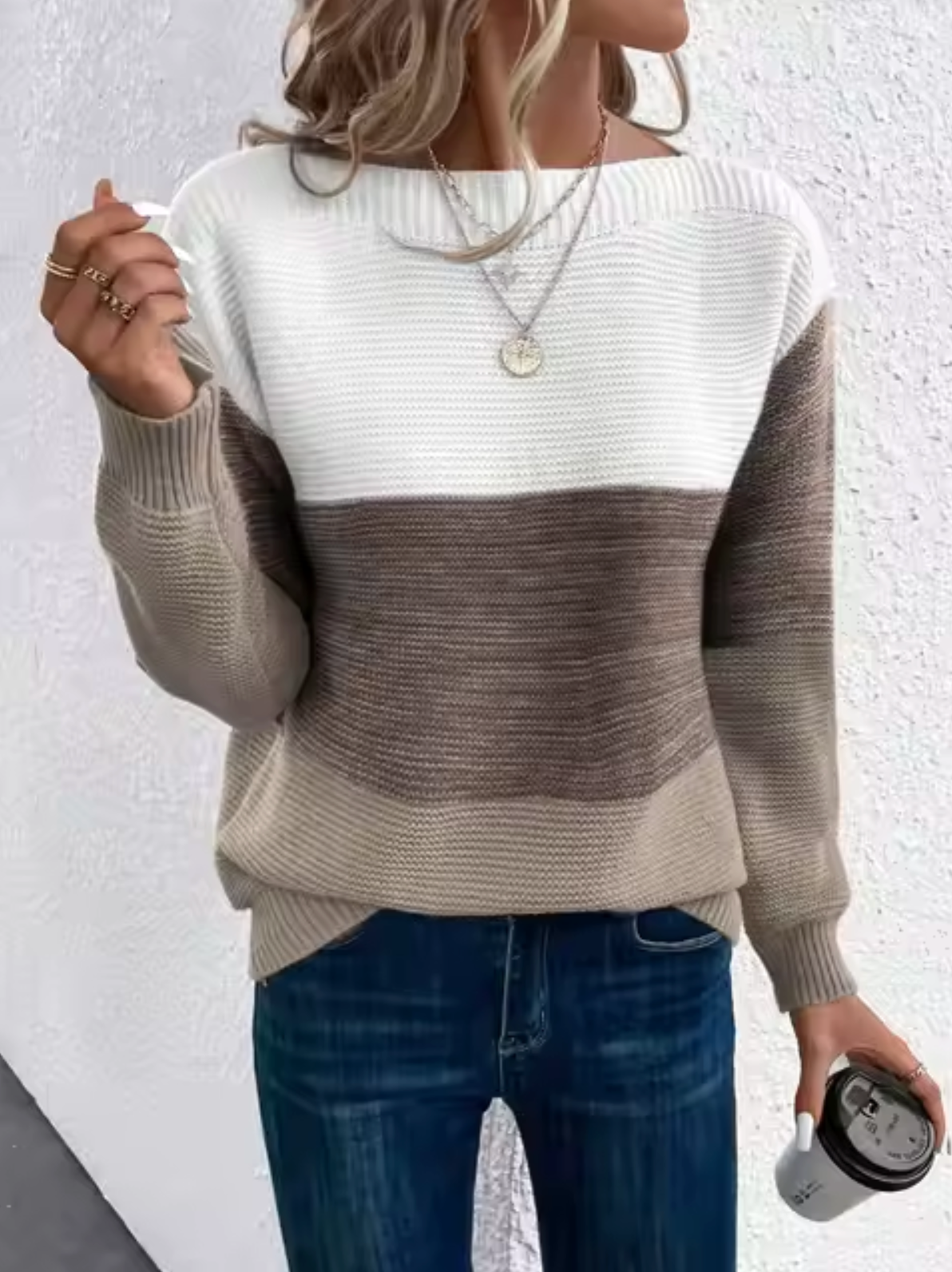 Women's knitted sweater with contrast color