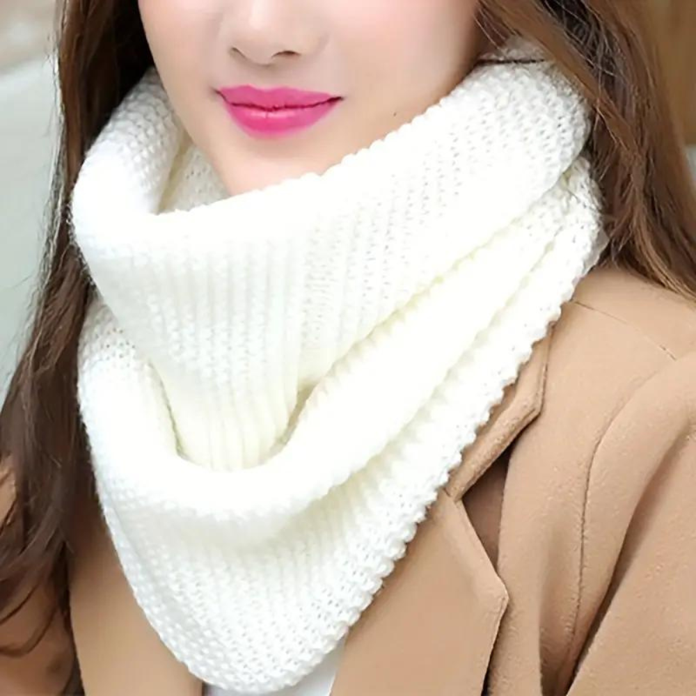 Women's elegant wool round scarf
