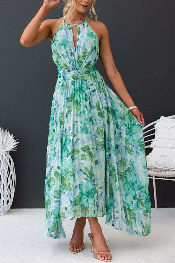 Fashion Dress with Floral Charm