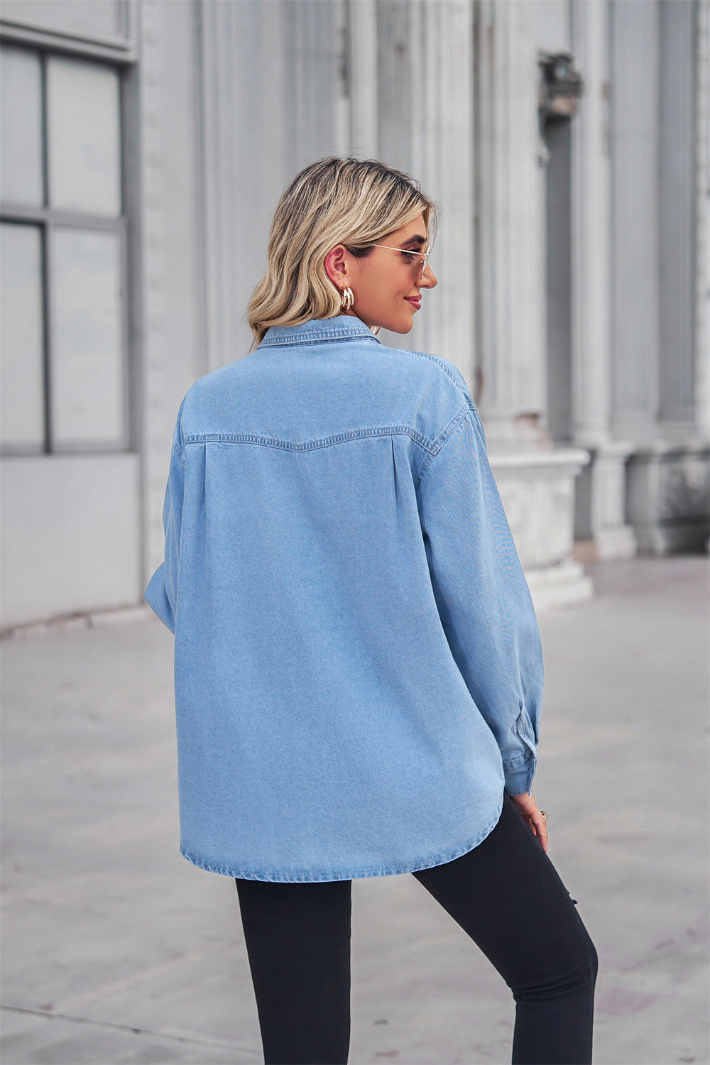 Women's Denim Shirt - Relaxed Fit - Button Down - Long Sleeve - Chest Pockets