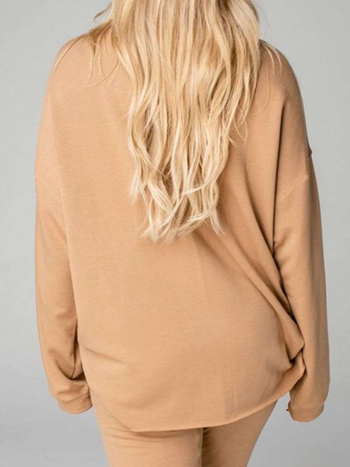 Women’s Loungewear Set - Relaxed Fit Sweatshirt & Distressed Jogger Pants - Casual Comfort