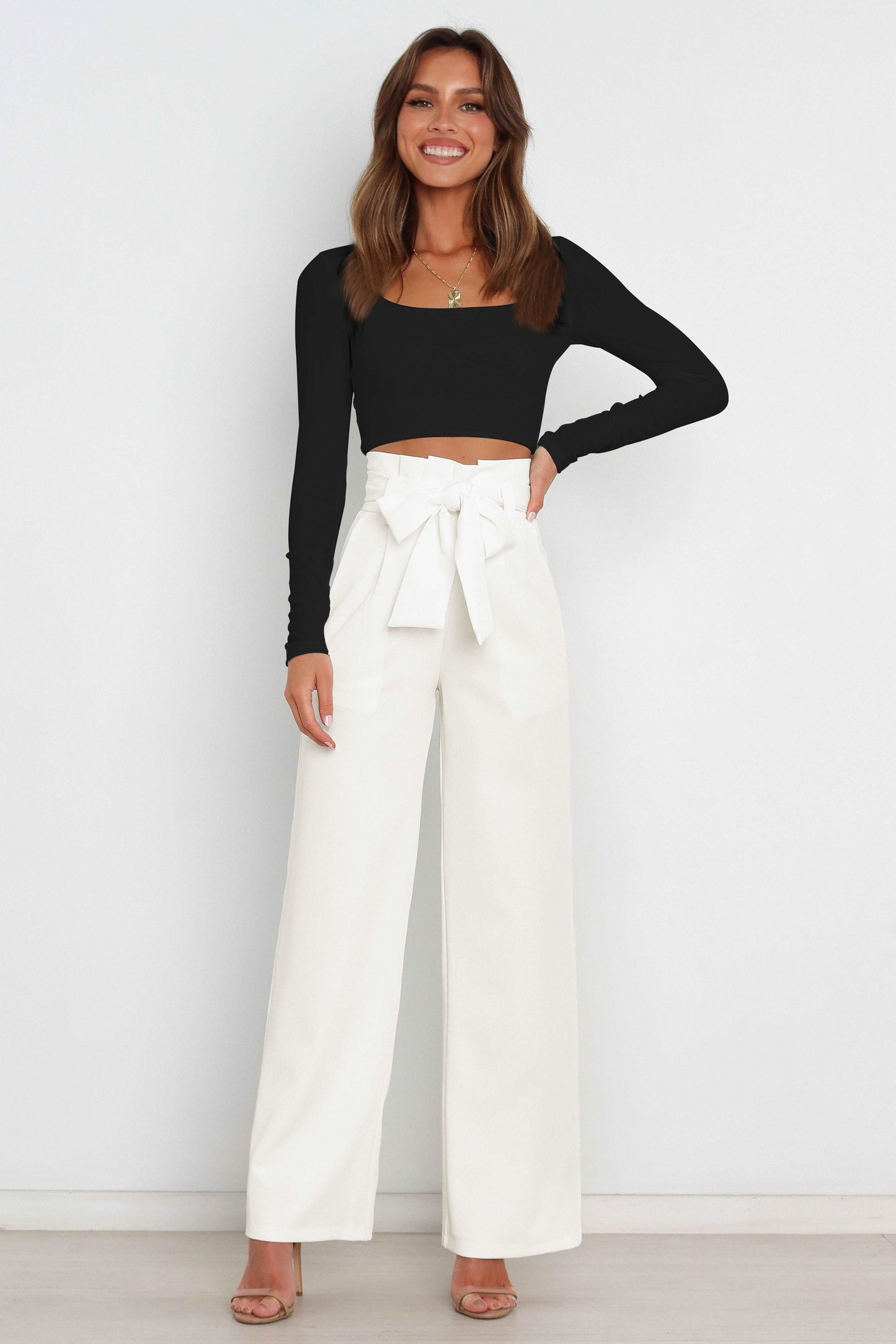 Women’s Wide-Leg Trousers – High Waist – Tailored Fit – Bow Waist Detail – Flowy Fabric