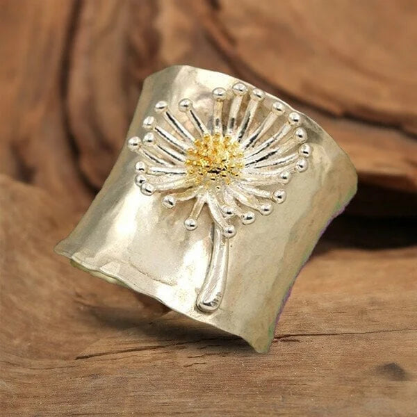 Hammered Texture Embossed Dandelion Design Ring